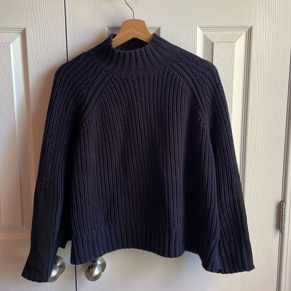 525 America sweater